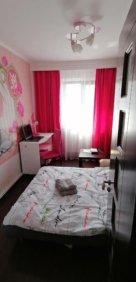Dorian Apart Constanta Luaran gambar